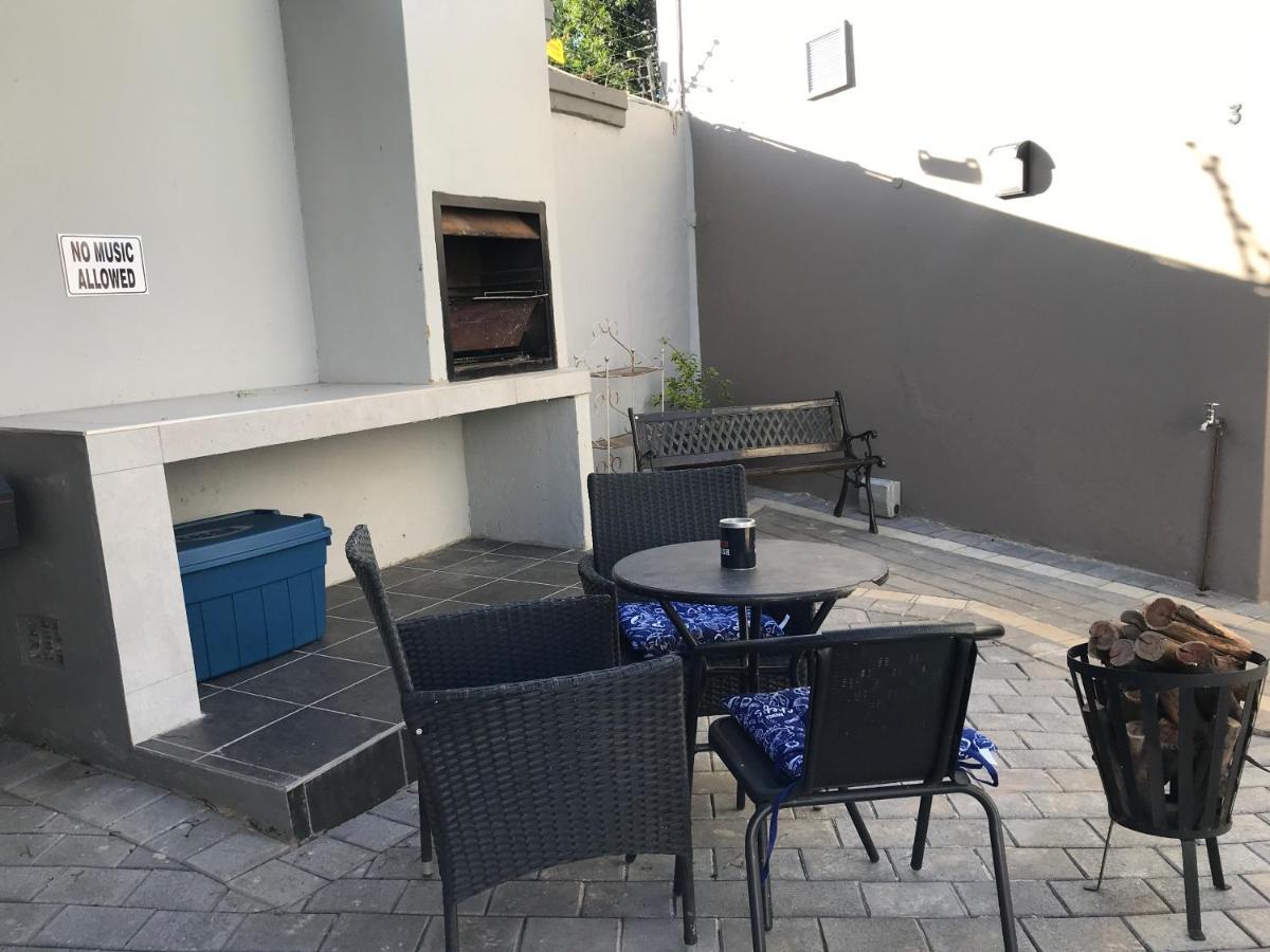 Aluve Guesthouse 约翰内斯堡 外观 照片